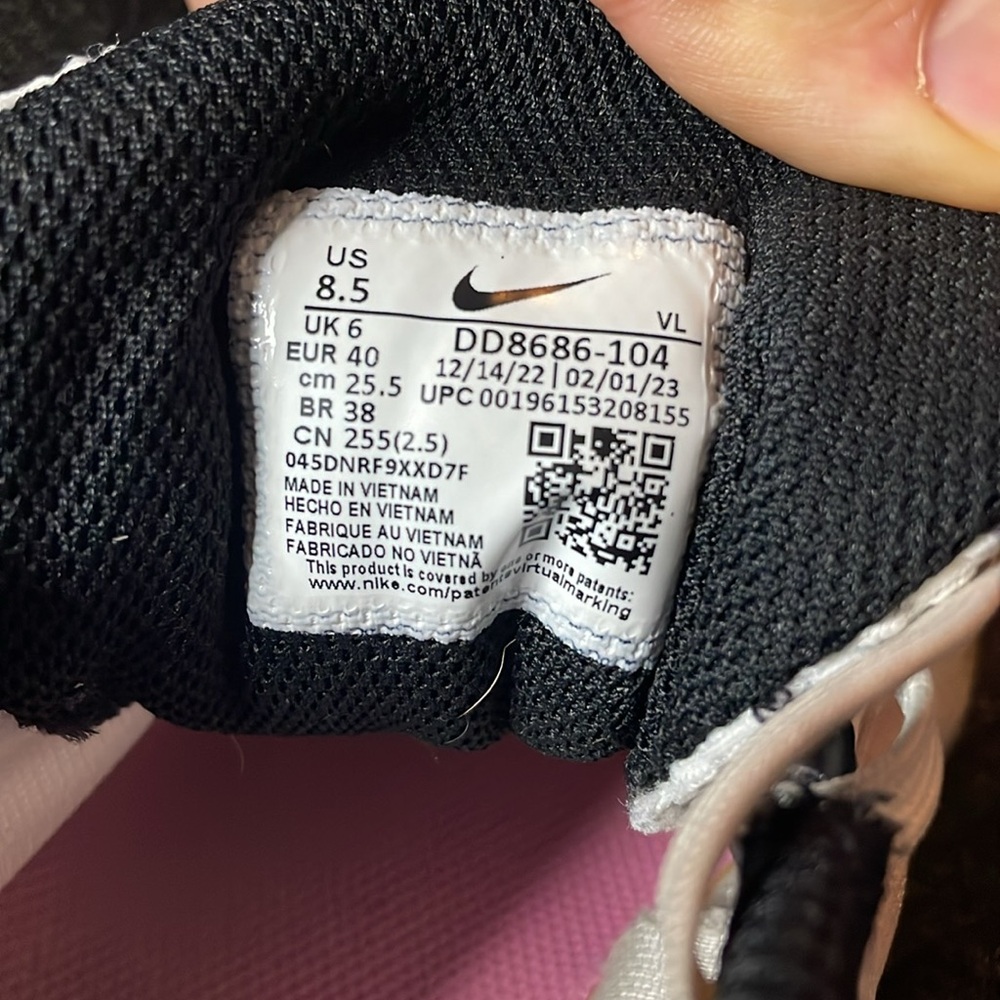 Nike Women's Air Winflo 9 'White Pink Spell' Running Shoes Size 8.5. Good tread! - Picture 8 of 8